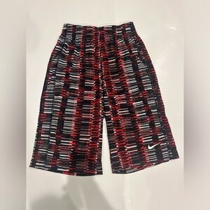 Nike Boys Basketball Shorts XL Red Black Stripe Drawstring Pockets